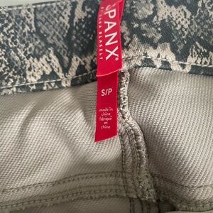 SPANX Gray and Black Snake Pattern Leggings